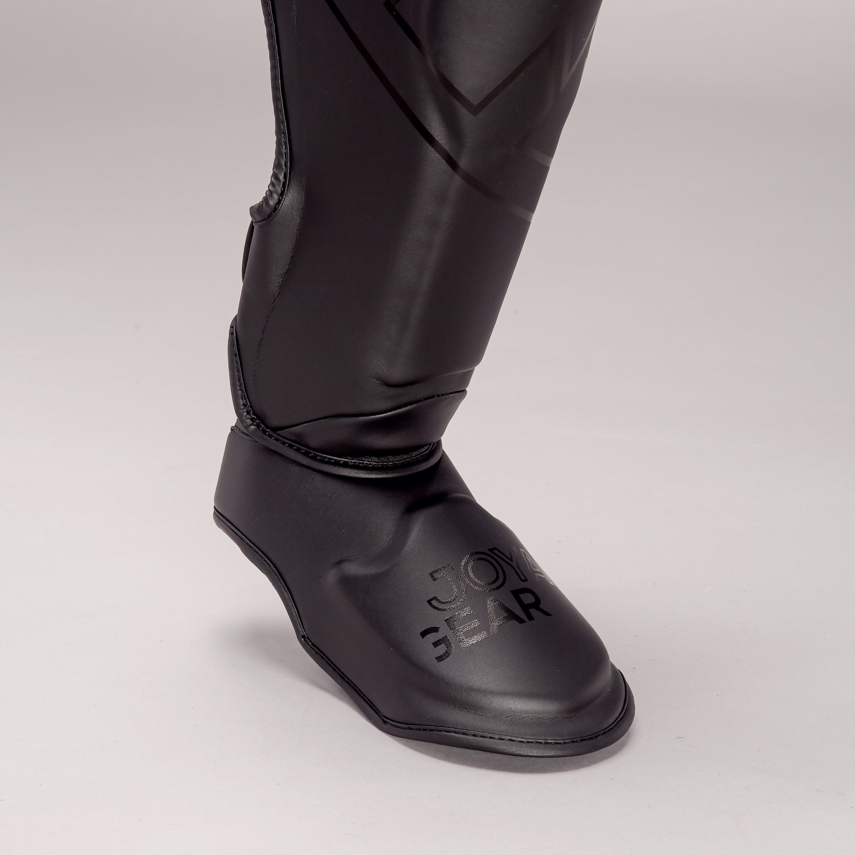 Joya Strike Schienbeinschoner -Schwarz/Schwarz