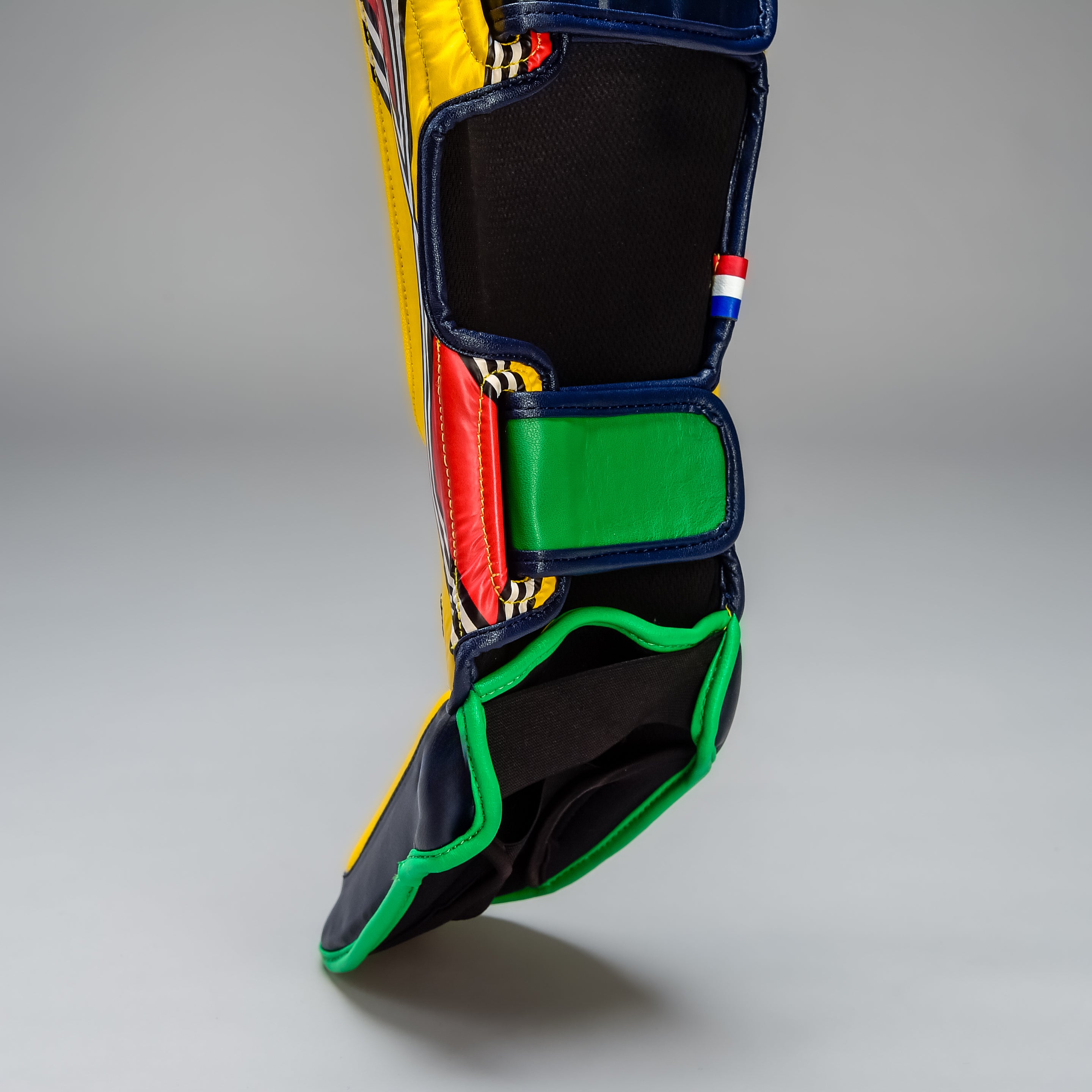 Joyagear X Poatan Performance Tribal Schienbeinschoner