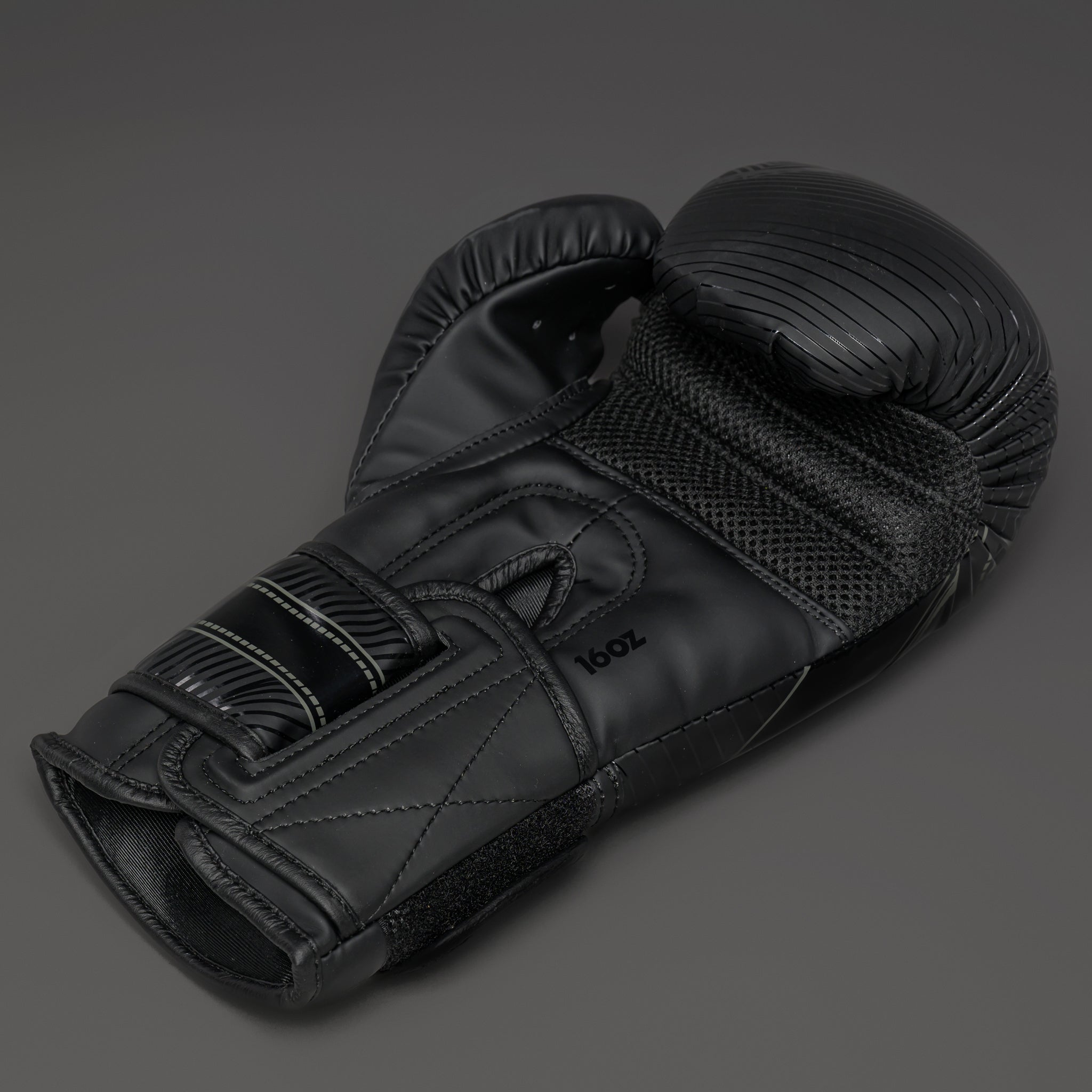 Joya Gear Essential Pro Boxhandschuhe Schwarz-Schwarz