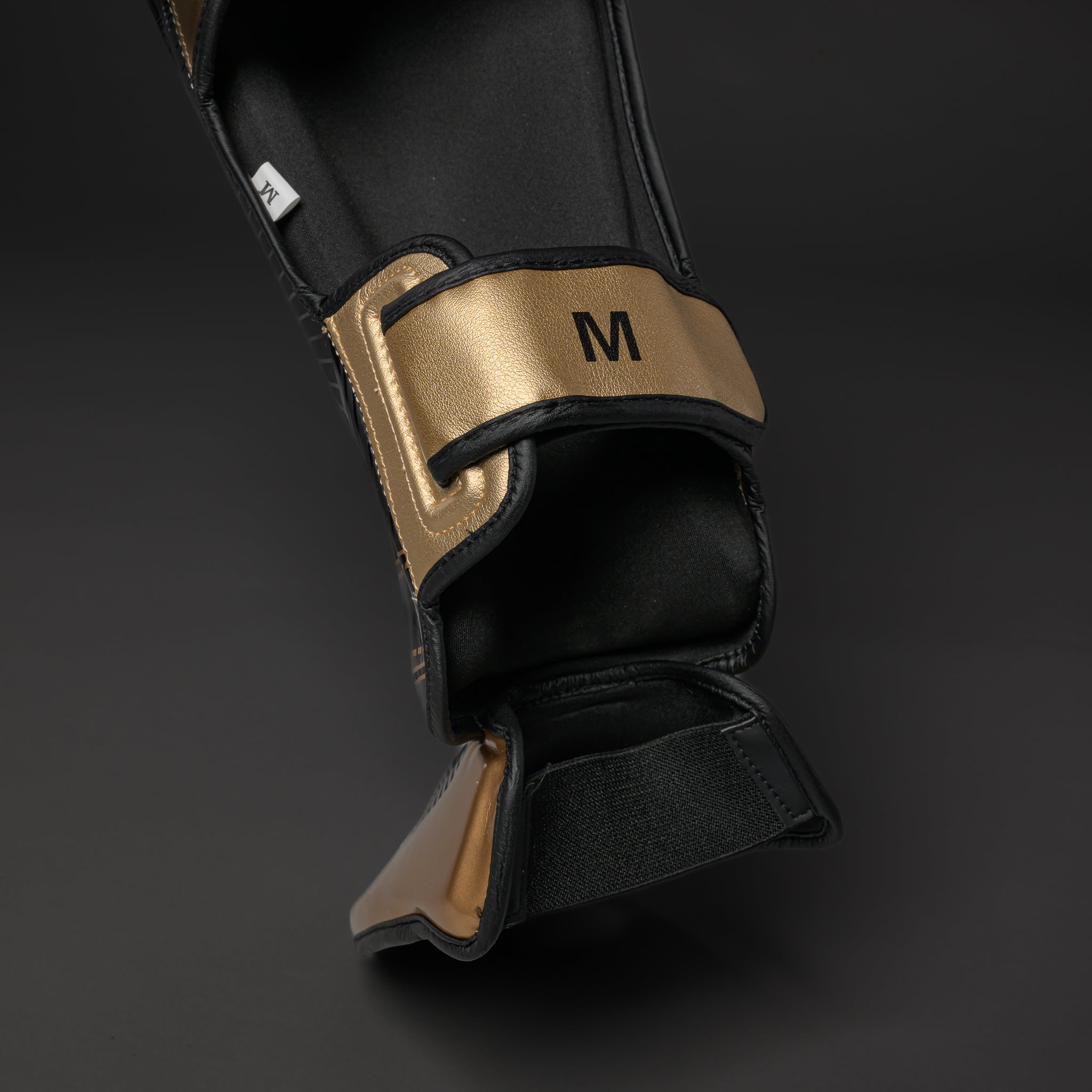 Joyagear Essential Pro Schienbeinschoner Schwarz/Gold