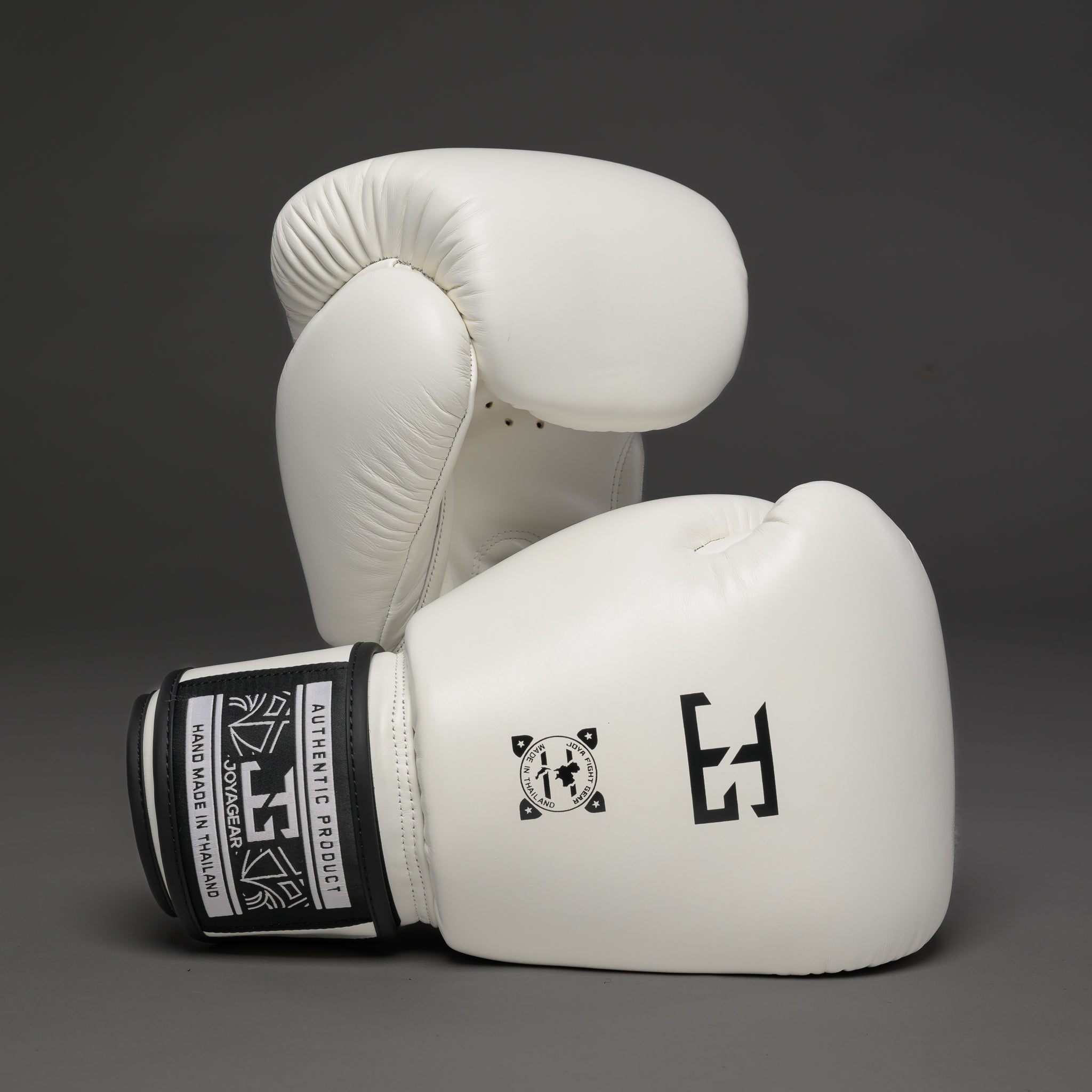EssentialProwhite-gloves-brx_2927.jpg