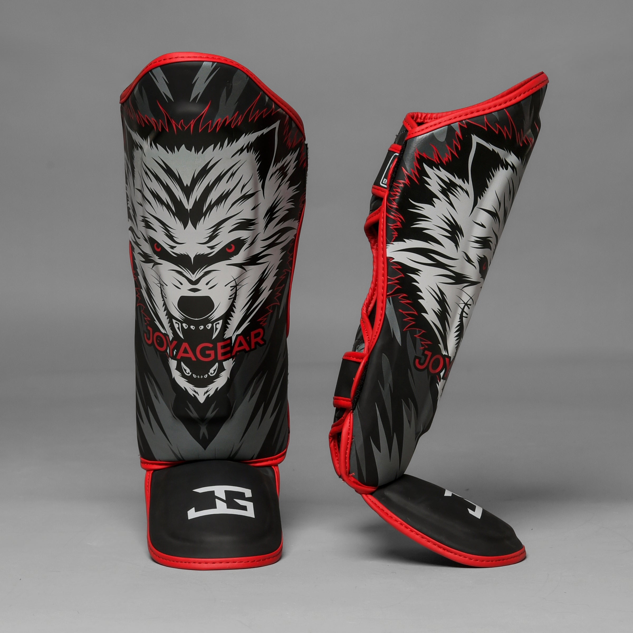 Kopievan_BRX3559shineguardswolf.jpg