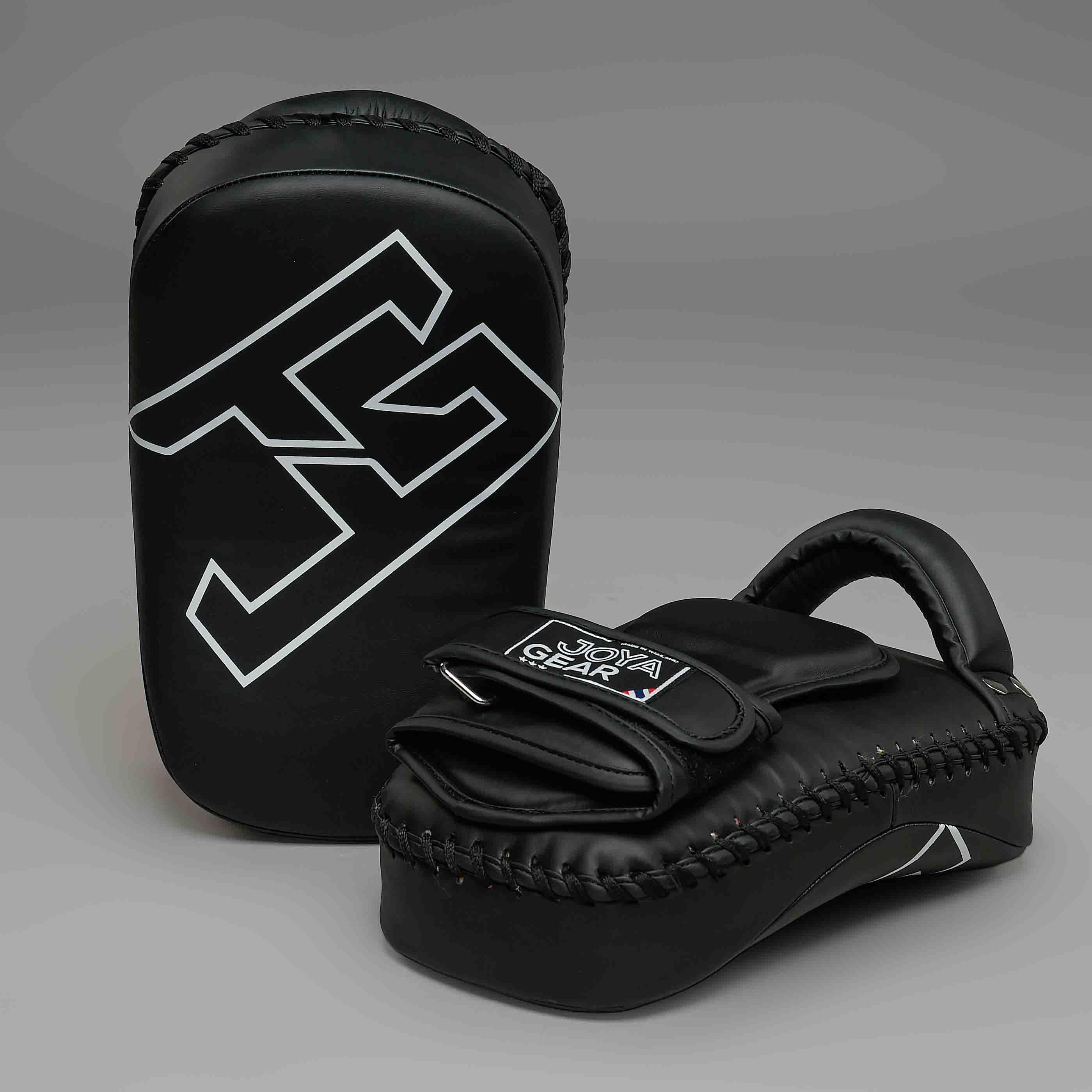 Pads_JG-STRIKE-TP-S_Thai_kick_black_white--4.jpg