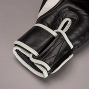 Joya Strike (Kick-)Boxhandschuhe - Schwarz/Weiß