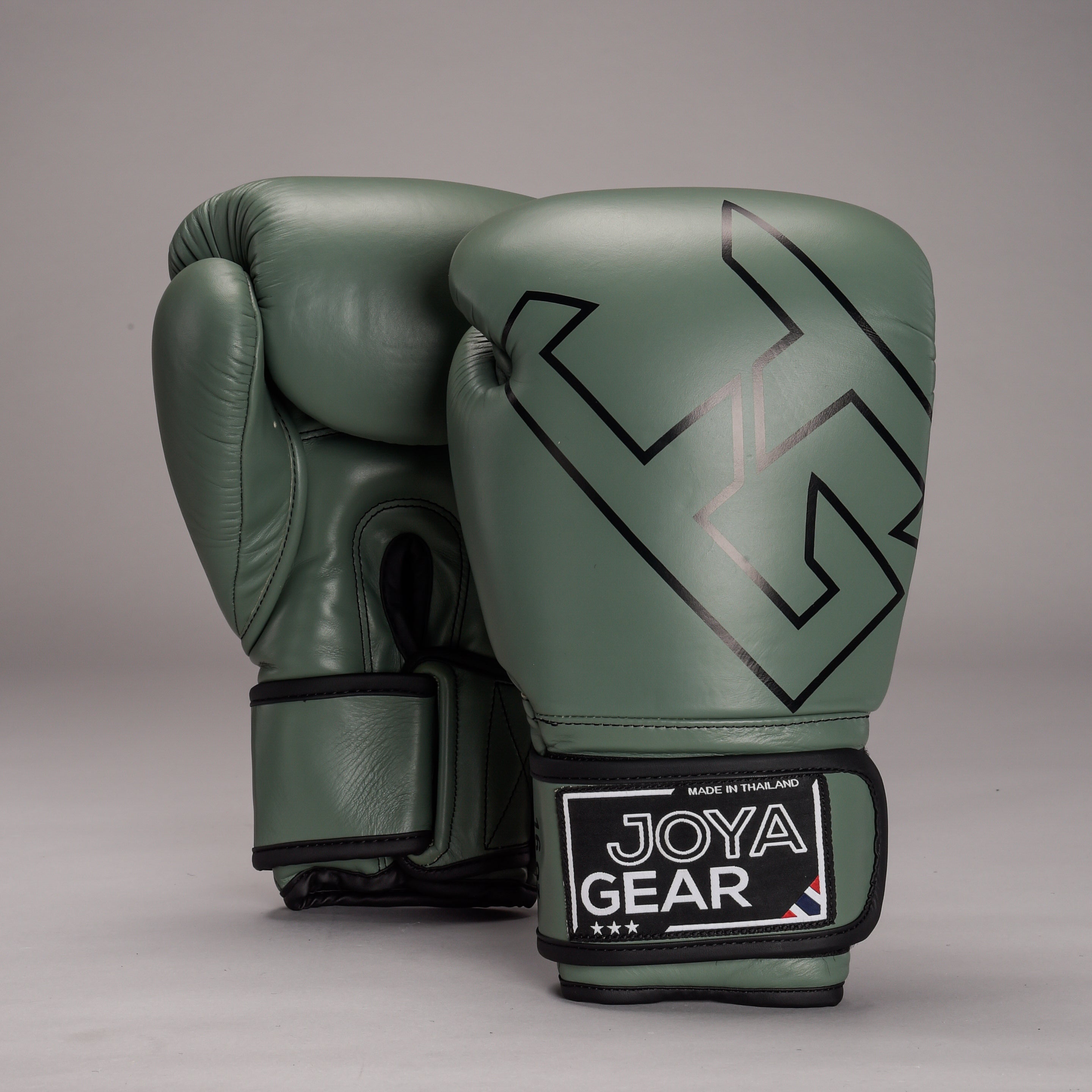 StrikeGlovesGreen_joy5543.jpg