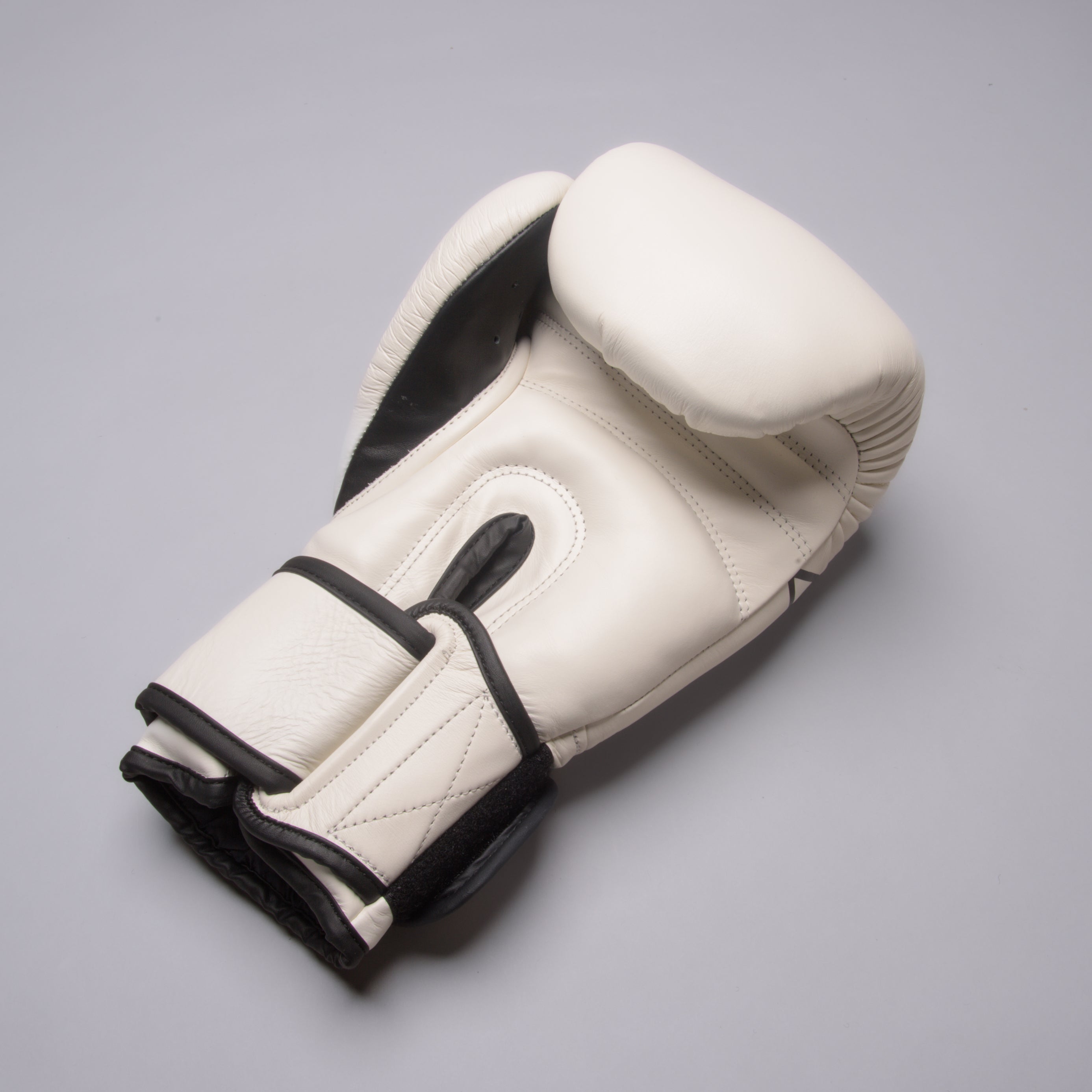 Joya Strike (Kick-)Boxhandschuhe - Weiß
