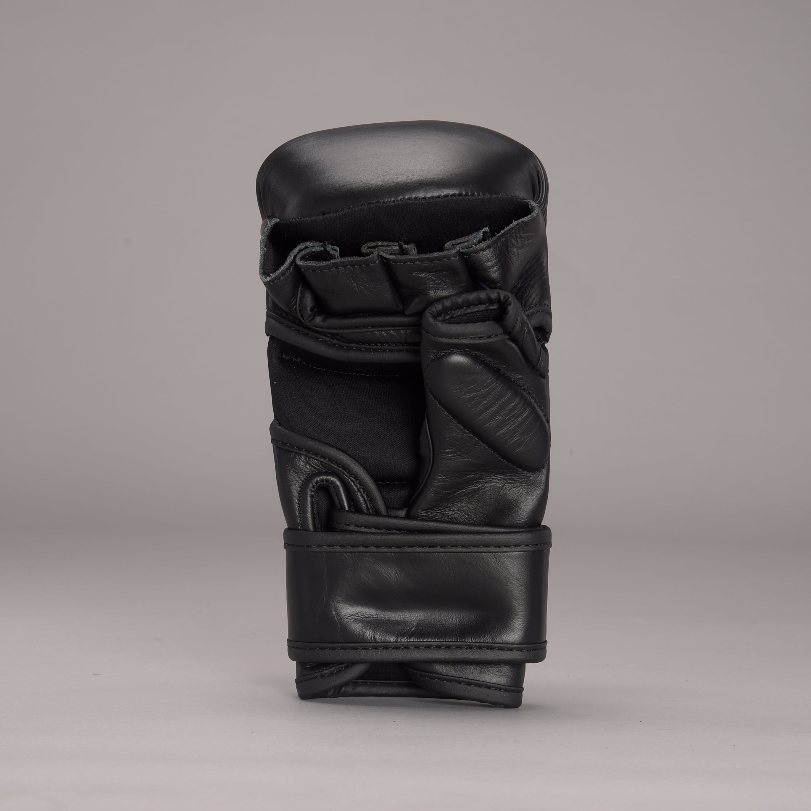 Joyagear Strike Thailand MMA Sparring Handschuhe Schwarz/Schwarz