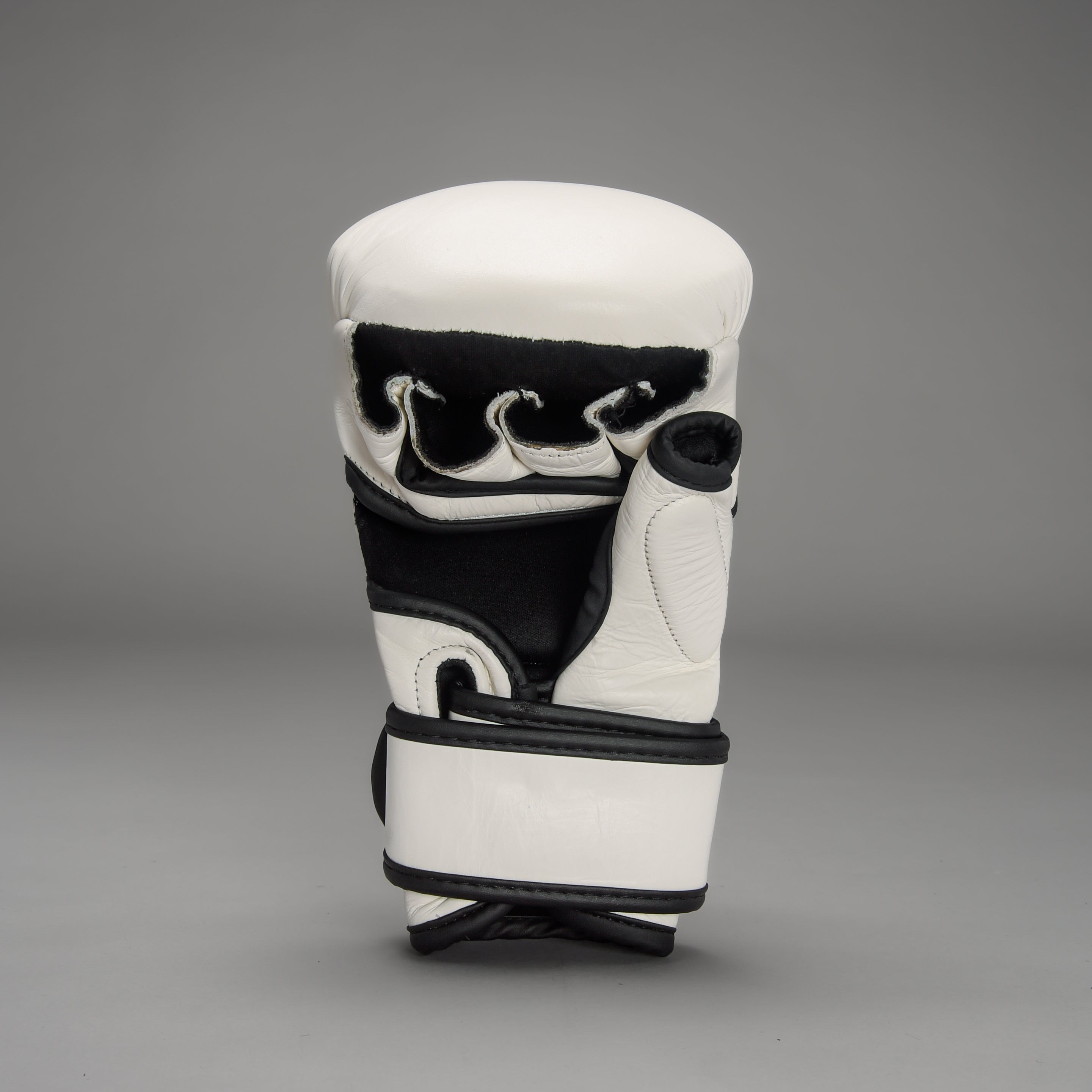 Joyagear Strike Thailand MMA Sparring Handschuhe Weiß